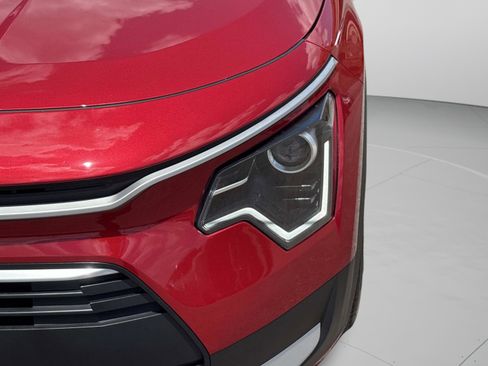 New 2026 Kia Niro EX FWD image 29