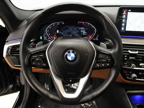 Used 2023 BMW 530i xDrive w/ Premium Package image 20