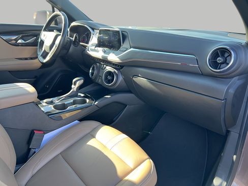 Used 2019 Chevrolet Blazer Premier image 36