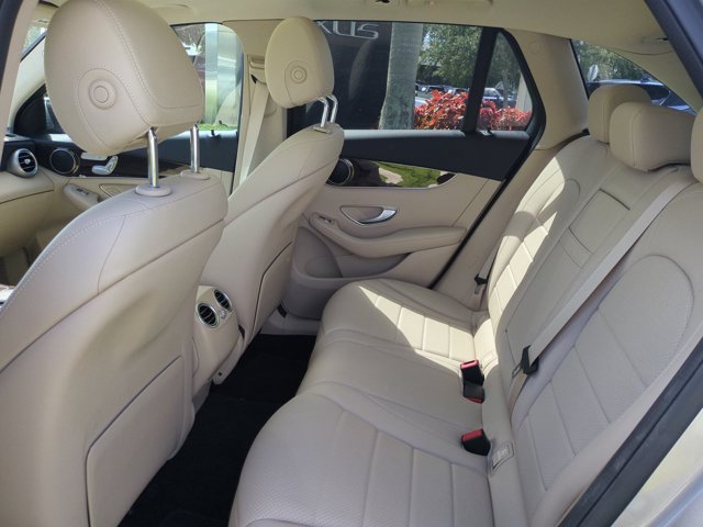 Used 2022 Mercedes-Benz GLC 300 image 13