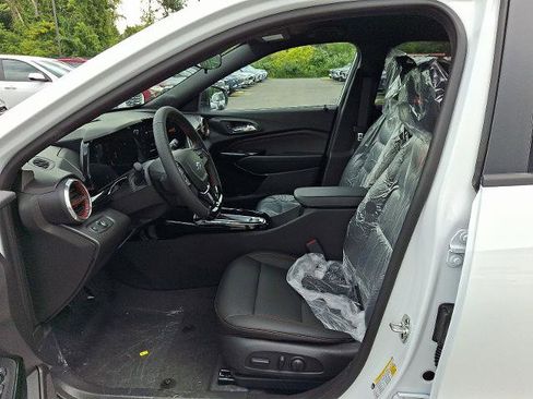 New 2025 Chevrolet Trax RS w/ Driver Confidence Package image 6