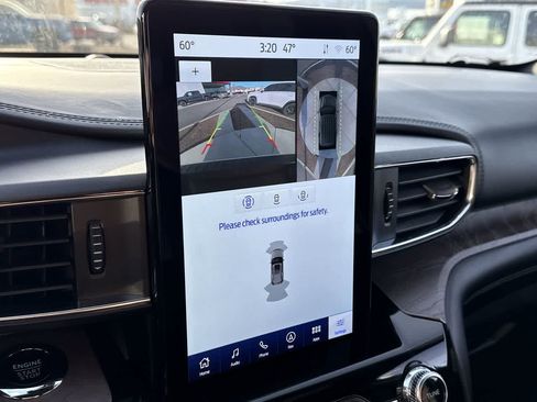 Used 2023 Ford Explorer Platinum w/ Technology Package image 20