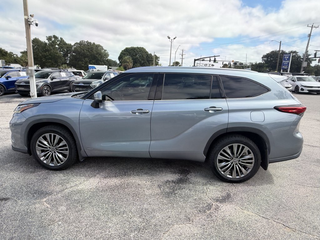 Used 2022 Toyota Highlander Platinum AWD/4WD image 8