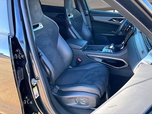 Used 2024 Jaguar F-PACE SVR image 7
