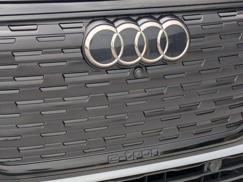 Used 2026 Audi Q4 e-tron Premium w/ Convenience Package AWD/4WD image 24