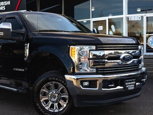Used 2017 Ford F350 Lariat w/ Chrome Package image 3