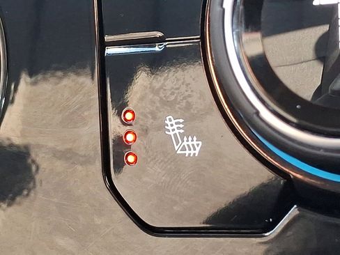 Used 2023 Chevrolet Silverado 1500 LT image 25