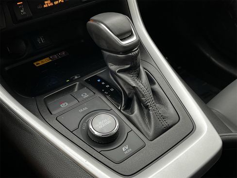 Used 2023 Toyota RAV4 XSE image 17