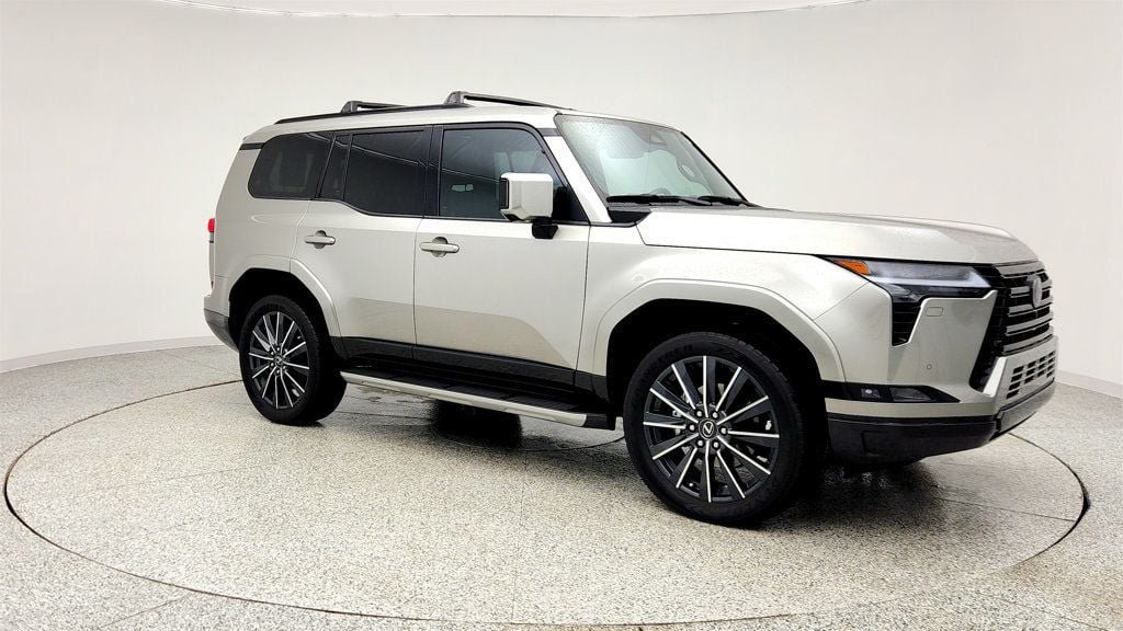 Used 2024 Lexus GX 550 w/ Cold Area Package AWD/4WD image 3