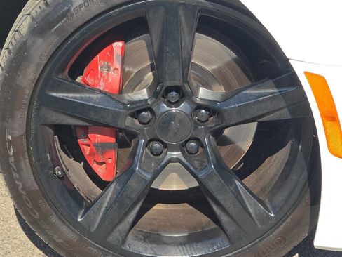 Used 2016 Chevrolet Camaro SS w/ Winter Protection Package image 18