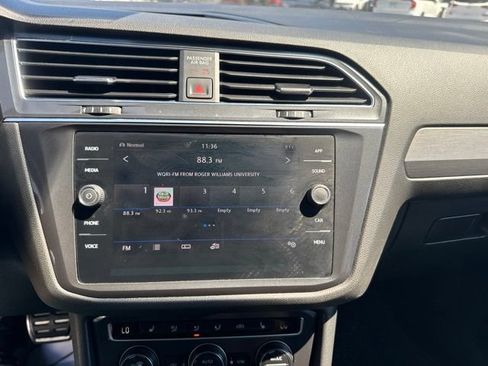 Used 2020 Volkswagen Tiguan SE R-Line AWD/4WD image 18