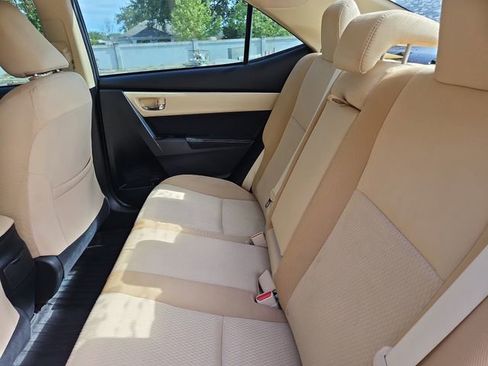 Used 2017 Toyota Corolla LE image 12
