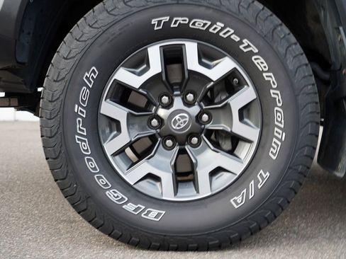 Used 2019 Toyota Tacoma TRD Off-Road image 33