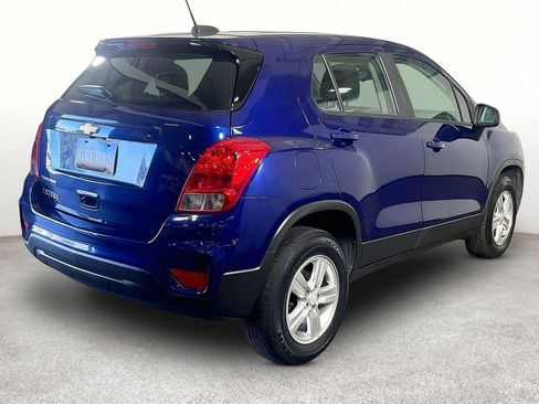 Used 2017 Chevrolet Trax LS AWD/4WD image 2