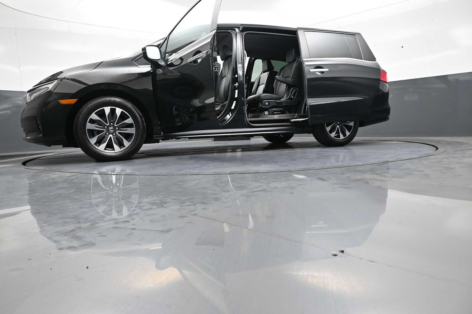 Certified 2023 Honda Odyssey EX-L image 50