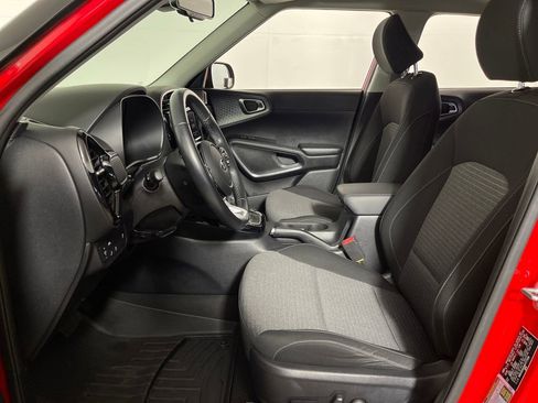 Used 2021 Kia Soul EX image 12