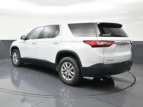Used 2019 Chevrolet Traverse LS FWD image 3