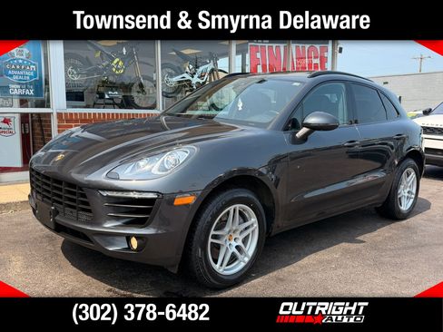 Used 2018 Porsche Macan Sport Edition AWD/4WD image 1