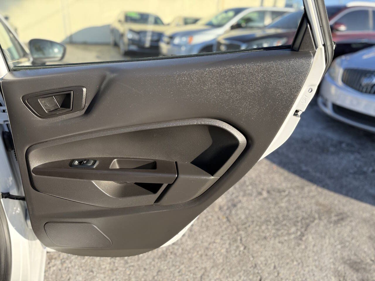 Used 2017 Ford Fiesta SE FWD image 23