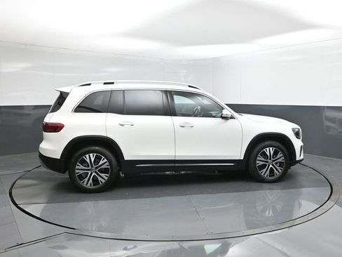 Certified 2025 Mercedes-Benz GLB 250 image 11