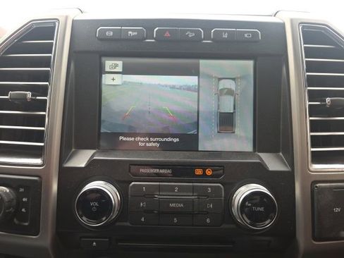 Used 2018 Ford F350 Platinum w/ Platinum Ultimate Package AWD/4WD image 31