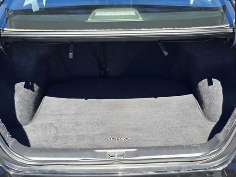 Used 2018 Nissan Altima 2.5 SV FWD image 15