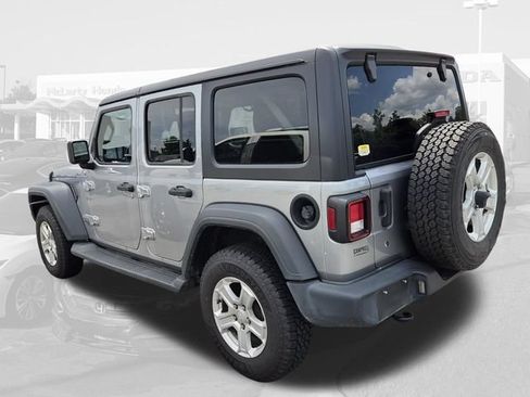 Used 2018 Jeep Wrangler Unlimited Sport S AWD/4WD image 2