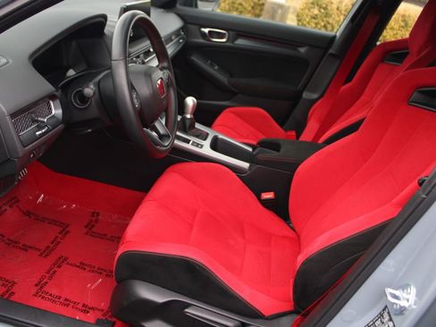 Used 2023 Honda Civic Type R image 11
