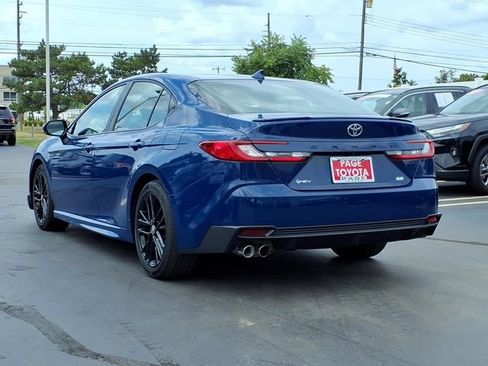 Used 2025 Toyota Camry SE FWD image 6