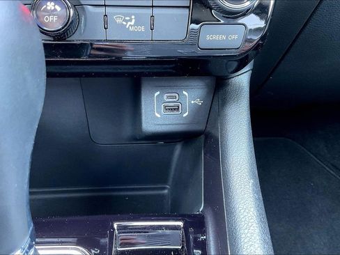 Used 2025 Jeep Compass Latitude image 25