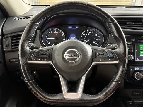 Used 2020 Nissan Rogue SV w/ Sun & Sound Touring Package FWD image 15