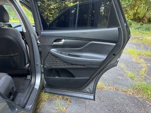 Used 2019 Hyundai Santa Fe SE FWD image 26