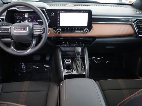 New 2026 GMC Canyon AT4 AWD/4WD image 16