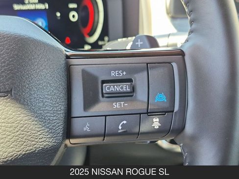 Certified 2025 Nissan Rogue SL AWD/4WD image 18