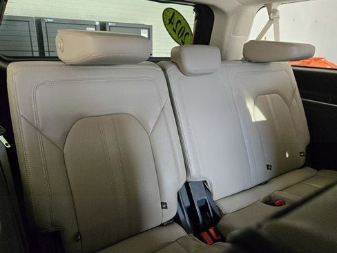 Used 2024 Ford Expedition Max Limited image 11