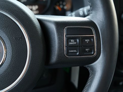 Used 2016 Jeep Patriot High Altitude image 38