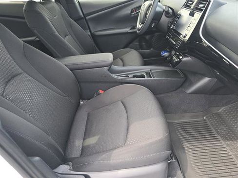 Used 2021 Toyota Prius LE image 13