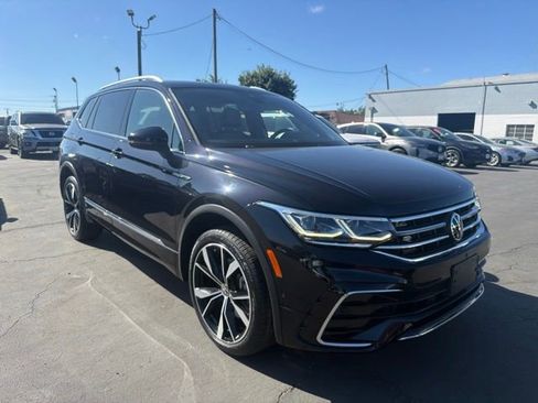 Used 2022 Volkswagen Tiguan SEL R-Line AWD/4WD image 3