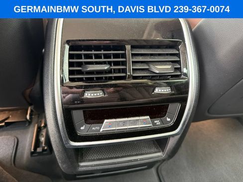 Used 2020 BMW X7 xDrive40i w/ Premium Package AWD/4WD image 23