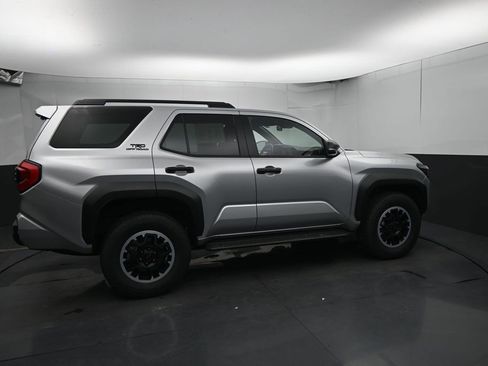 Used 2025 Toyota 4Runner TRD Off-Road AWD/4WD image 12