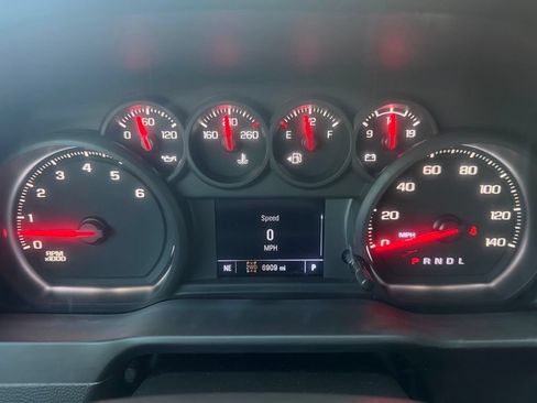 Used 2025 Chevrolet Silverado 2500 W/T AWD/4WD image 17
