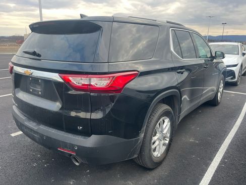 Used 2018 Chevrolet Traverse LT image 3