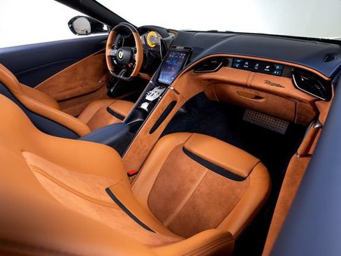 Certified 2026 Ferrari Roma Spider RWD image 49