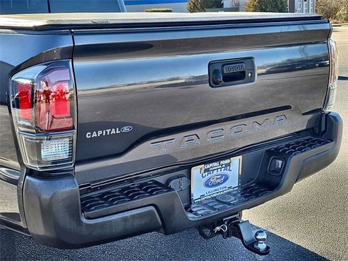 Used 2023 Toyota Tacoma TRD Off-Road image 15