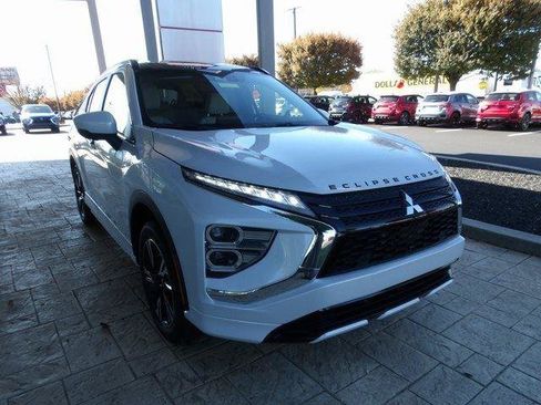 New 2025 Mitsubishi Eclipse Cross SE image 3