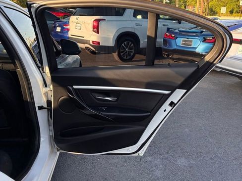 Used 2018 BMW 330i xDrive Sedan AWD/4WD image 45