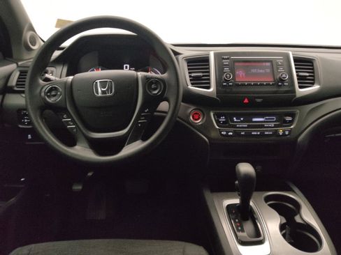 Used 2018 Honda Pilot LX image 22