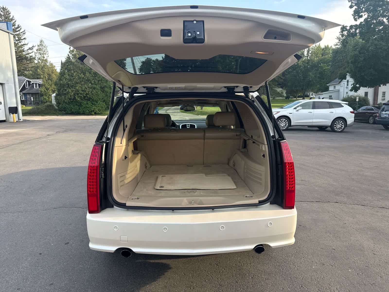 Used 2008 Cadillac SRX RWD image 15