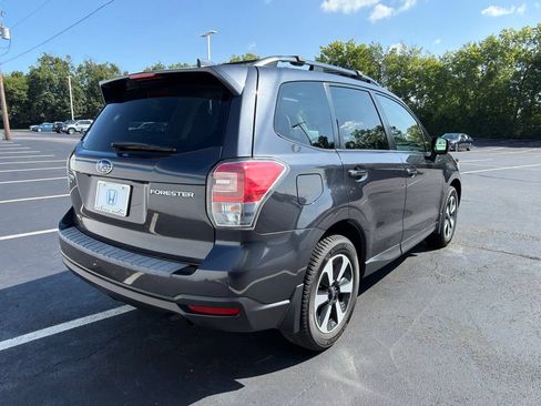 Used 2018 Subaru Forester 2.5i Premium AWD/4WD image 5