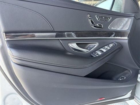 Used 2020 Mercedes-Benz S 560 Sedan image 12